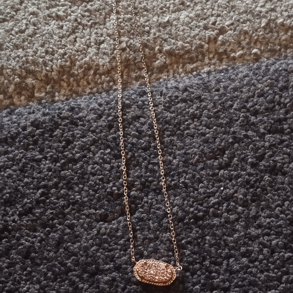 Rose gold kendra scott necklace